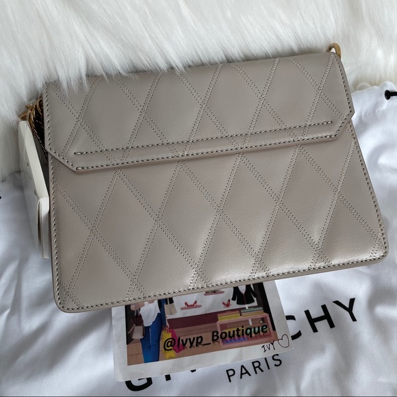 Givenchy Small GV3 Quilted Leather Bag - Picture 4 of 16